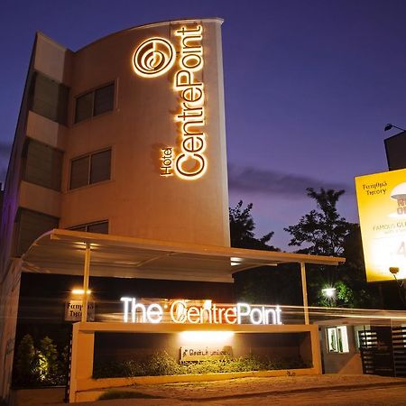 Hotel The Centre Point Chennai Zewnętrze zdjęcie