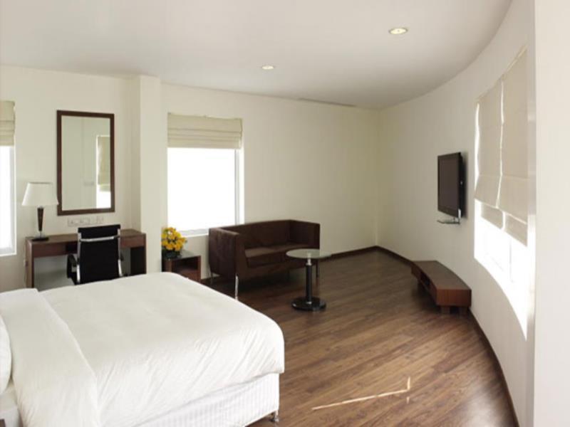 Hotel The Centre Point Chennai Zewnętrze zdjęcie